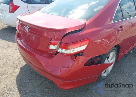2011 Toyota Camry Se z USA, uszkodzony, nr VIN 4T1BF3EK5BU754117